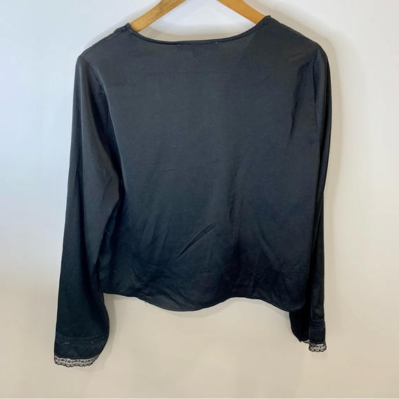 Gypsies & Moondust Satin Pullover Blouse - Picture 4 of 8